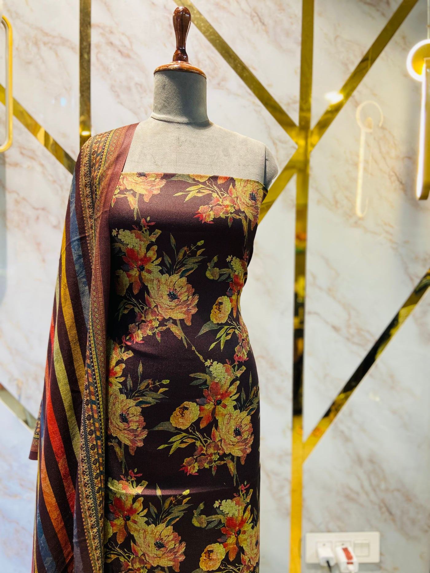 Premium Shimar Pashmina kani print Suit