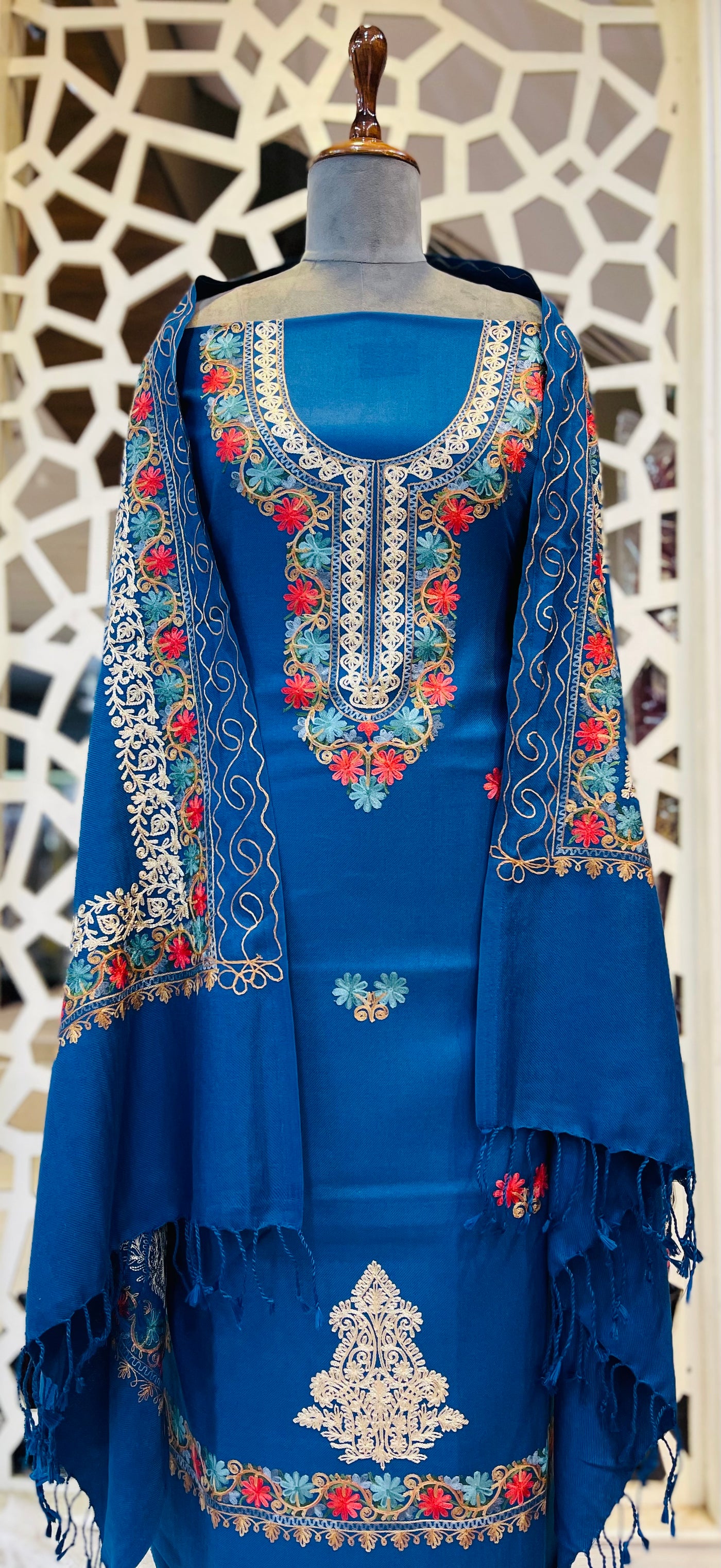 Kashmiri 🥶 winter pure suit (💯%handmade)