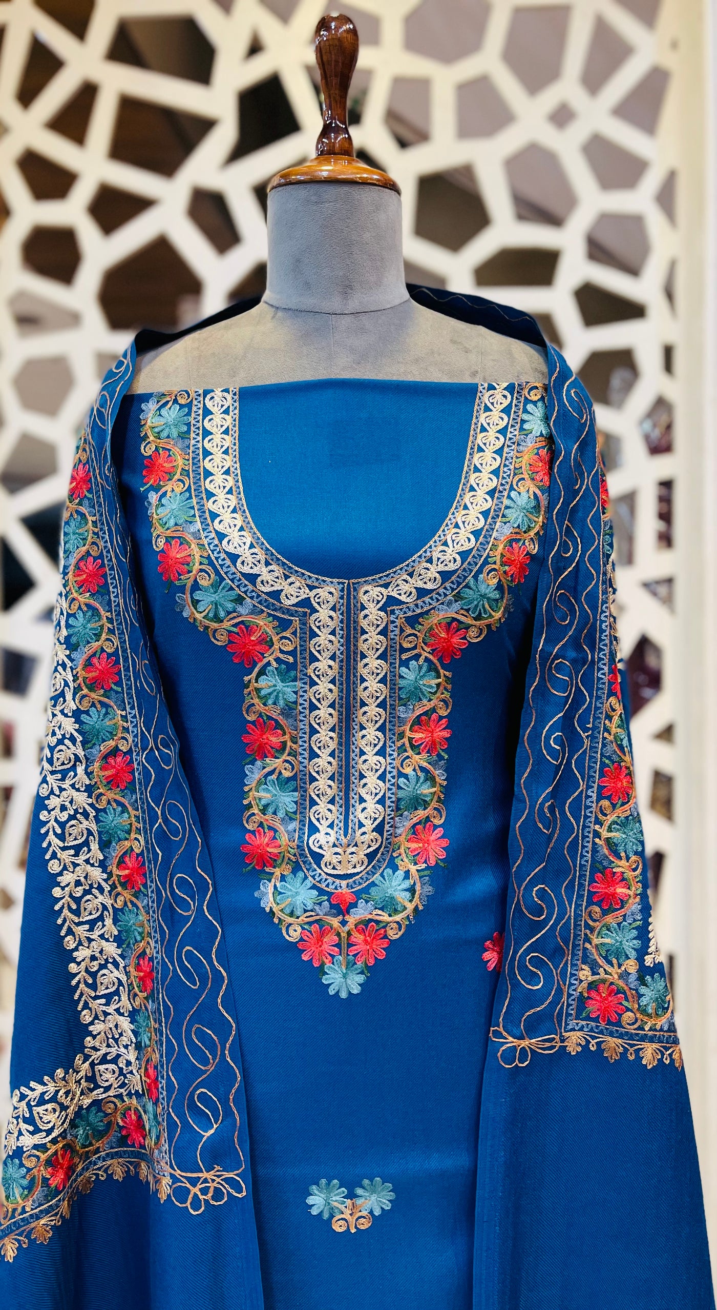 Kashmiri 🥶 winter pure suit (💯%handmade)