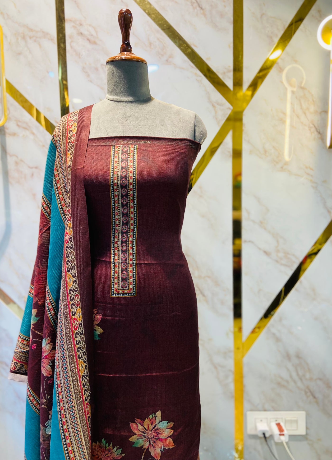 Premium Shimar Pashmina kani print Suit