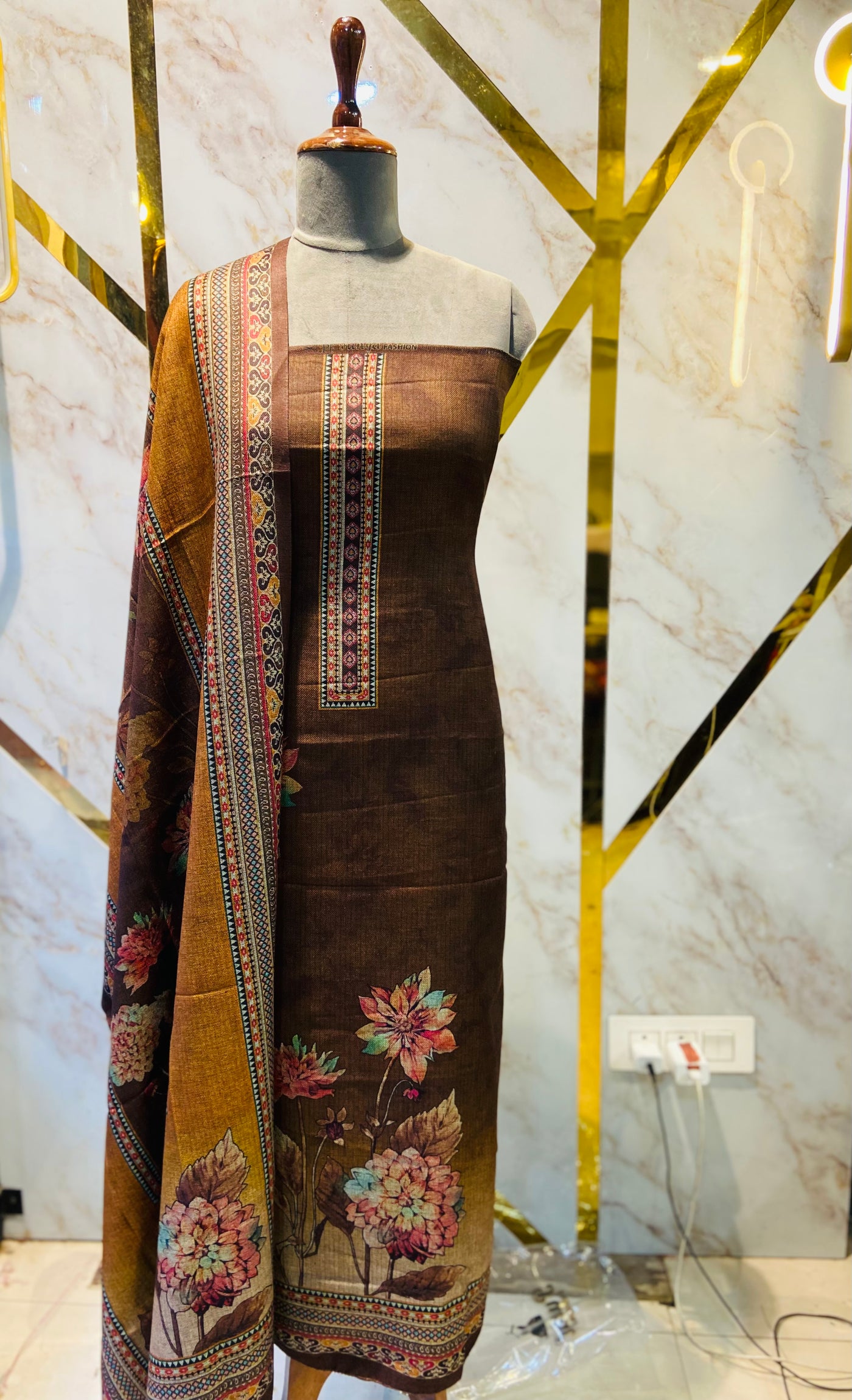 Premium Shimar Pashmina kani print Suit