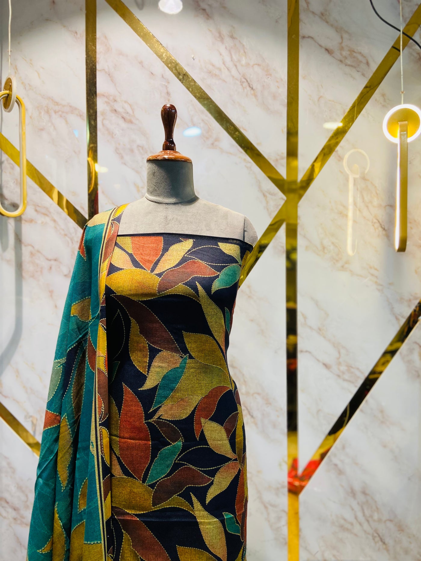 Premium Shimar Pashmina kani print Suit