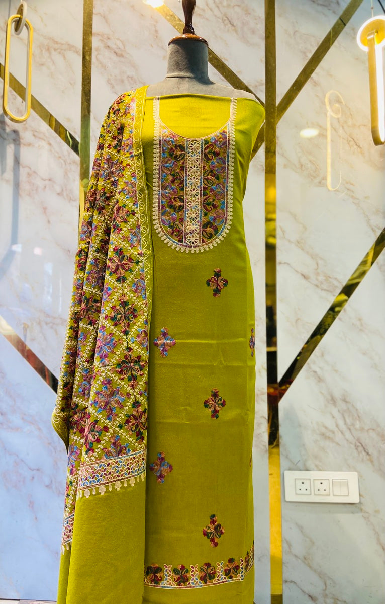 Kashmiri 🥶 winter pure suit (💯%handmade)