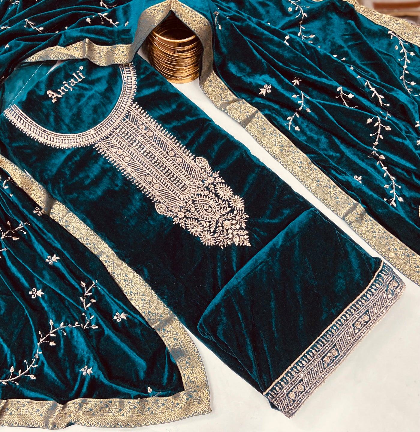 Premium  velvet  🥶 suit velvet bottom