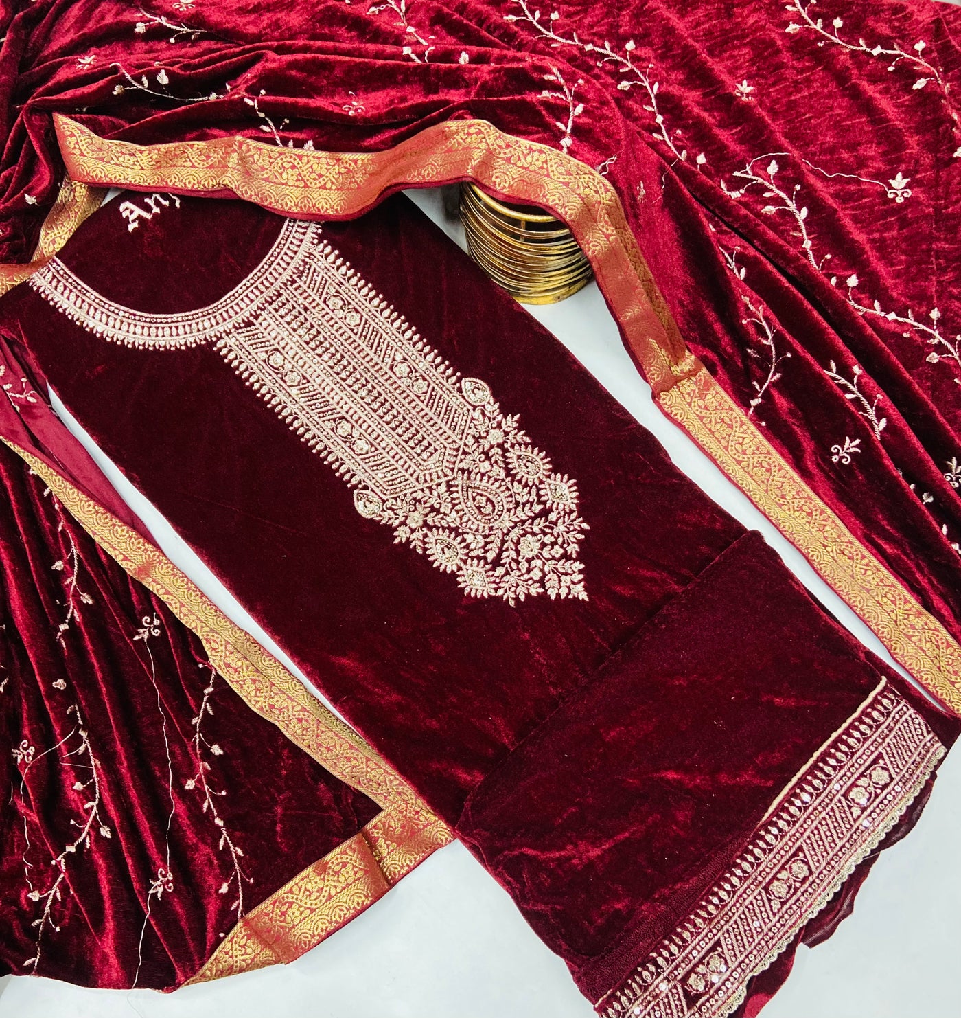 Premium  velvet  🥶 suit velvet bottom