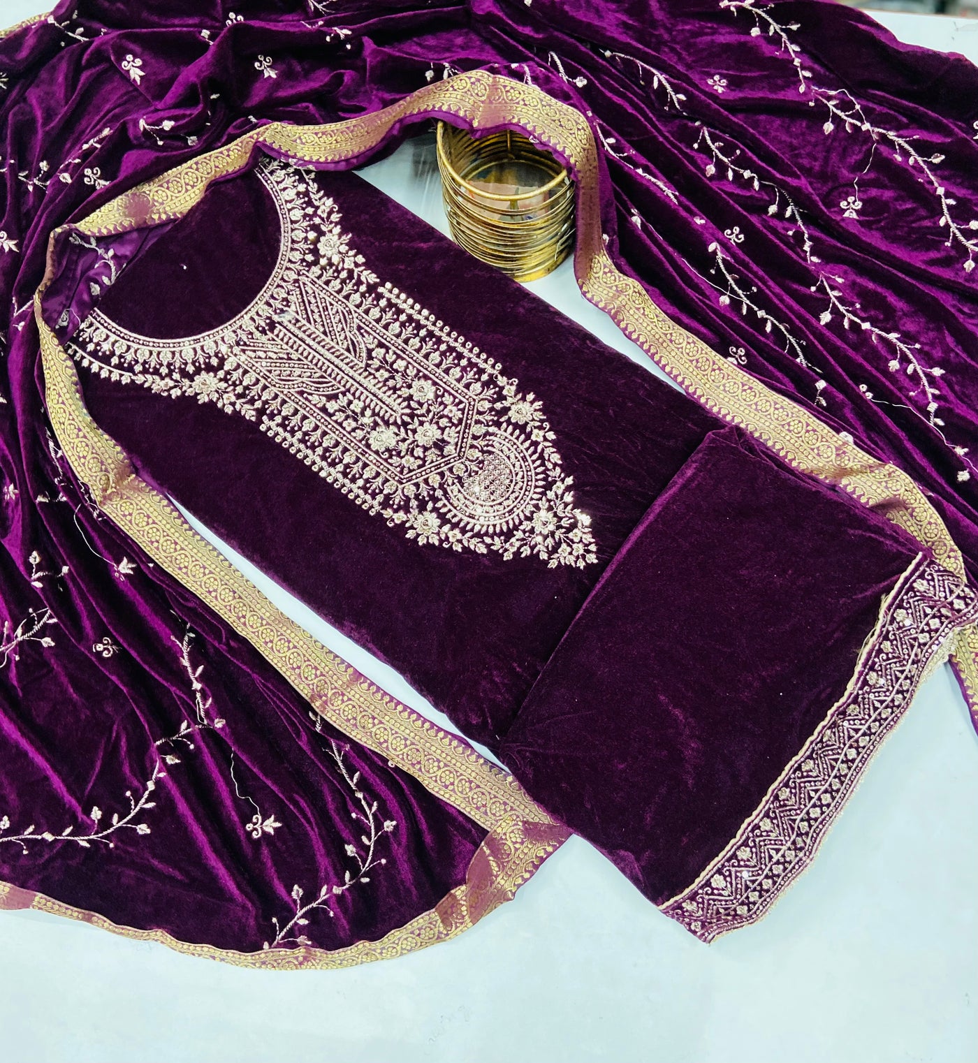 Premium  velvet  🥶 suit velvet bottom