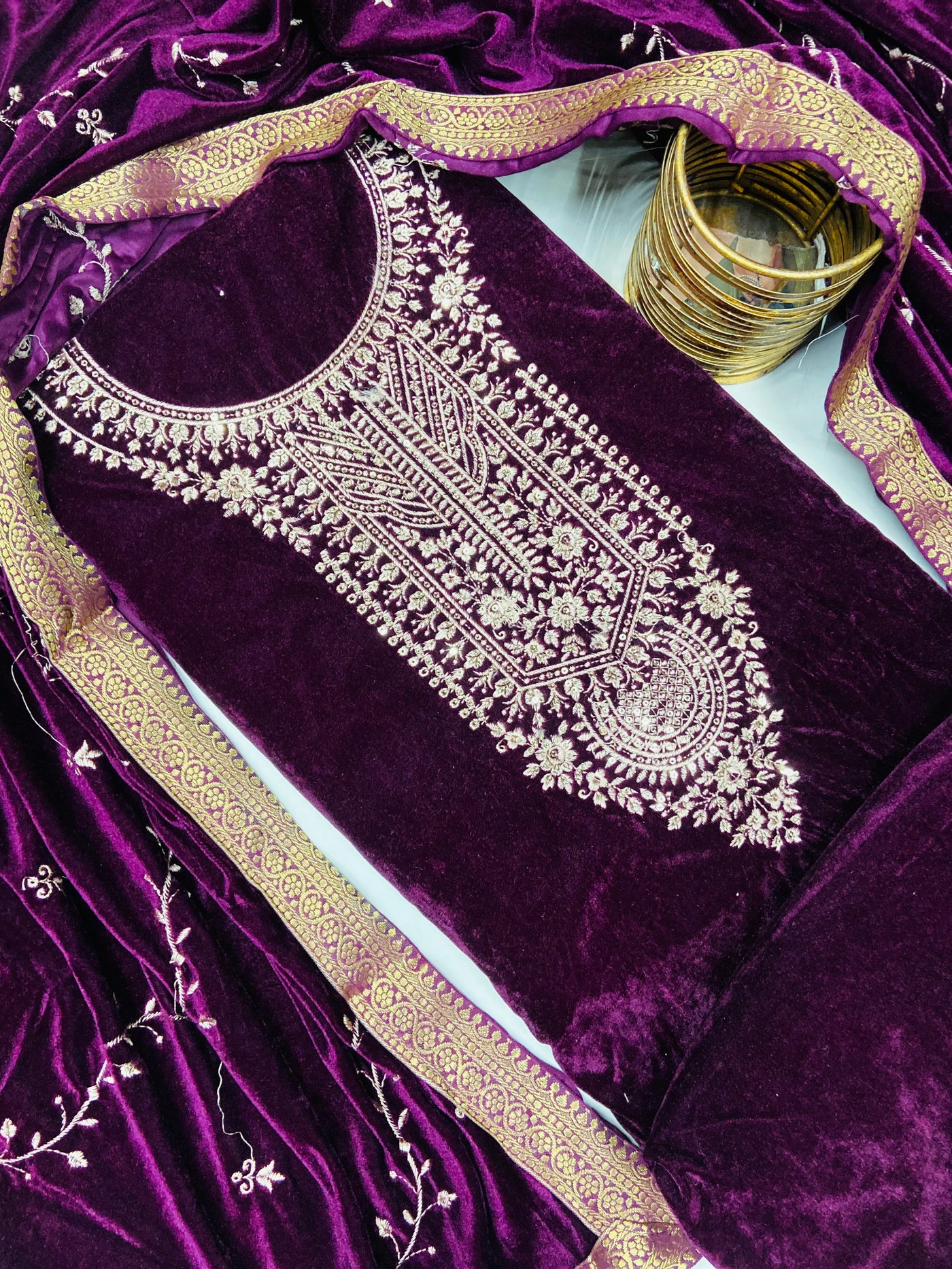 Premium  velvet  🥶 suit velvet bottom