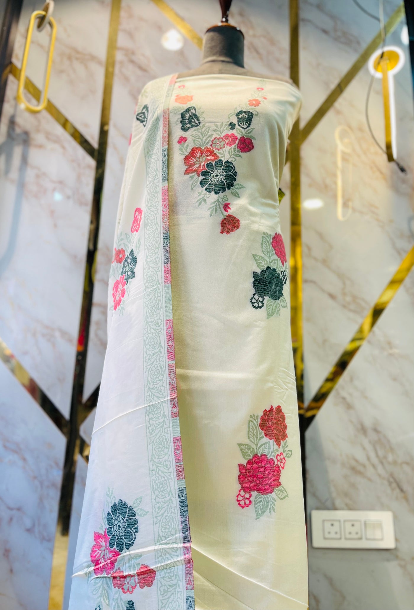 Premium kani Wollen Party Suits (100% Handmade)