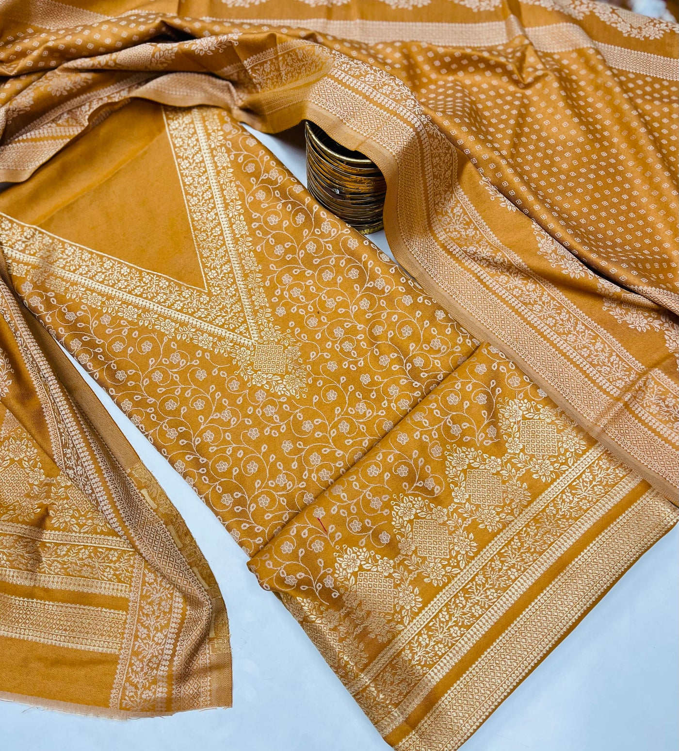 V neck Woollen party 🎉 suit 🥶