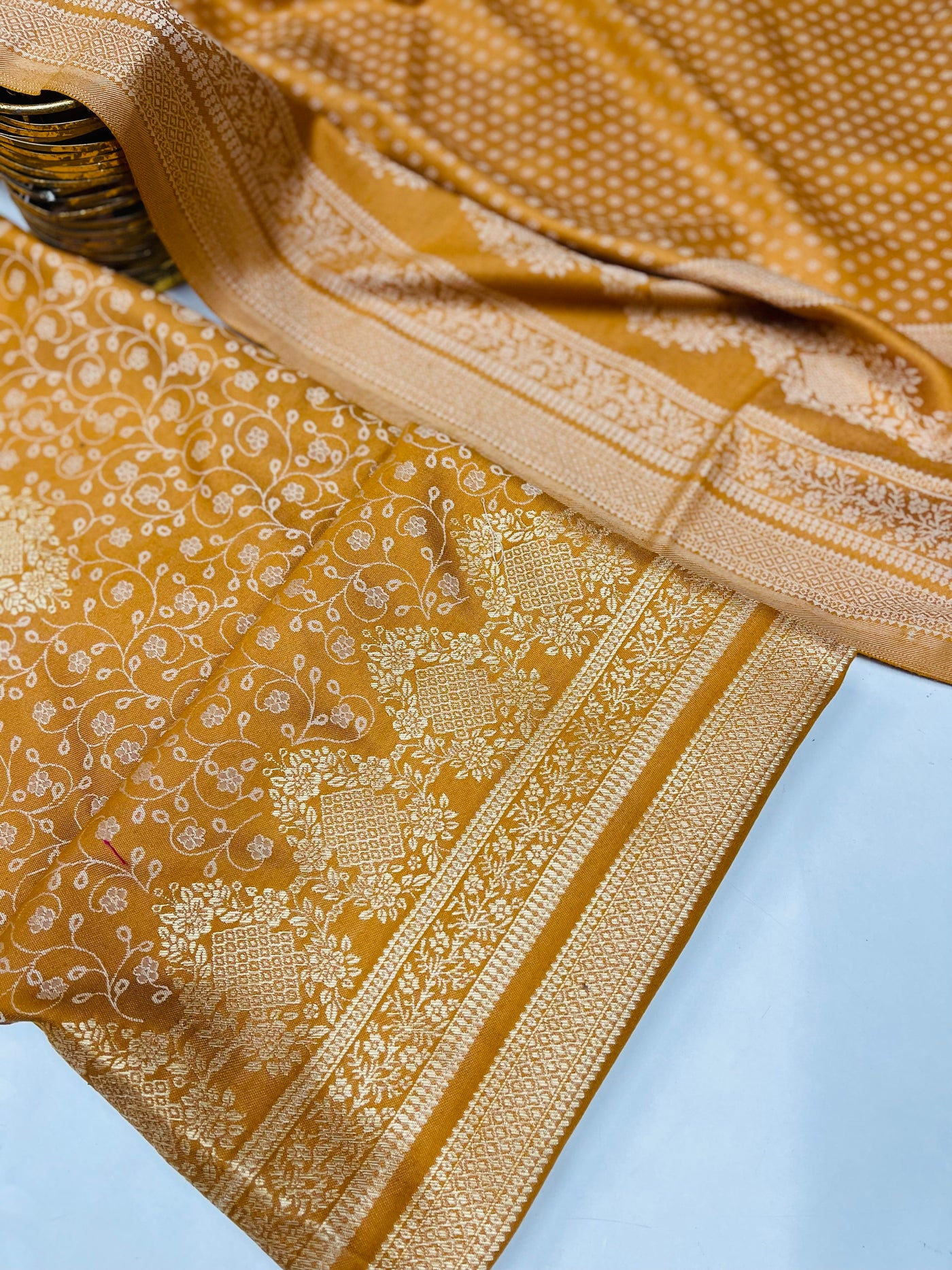 V neck Woollen party 🎉 suit 🥶