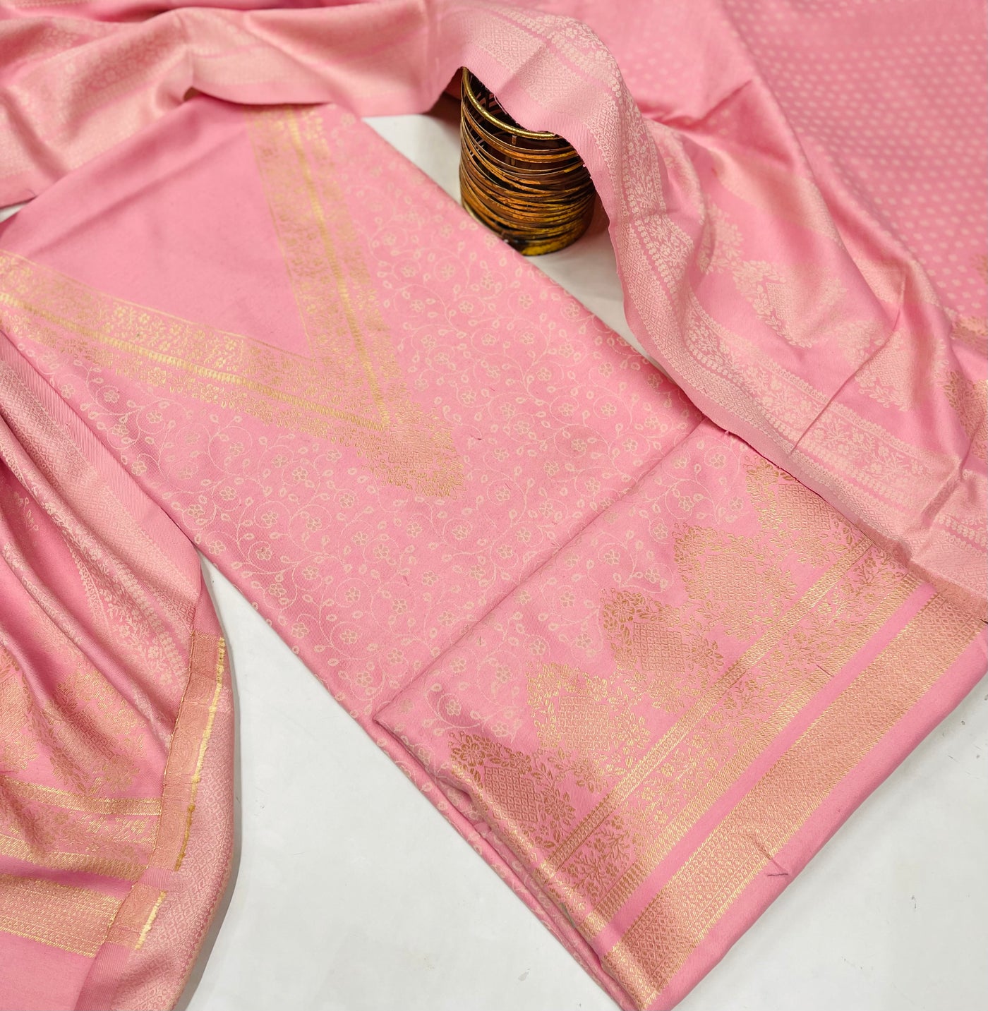 V neck Woollen party 🎉 suit 🥶