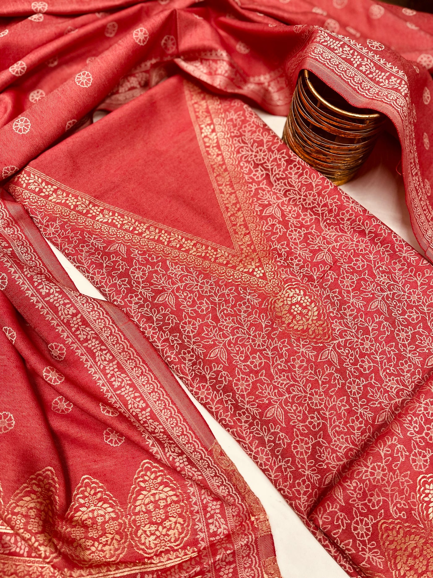 V neck Woollen party 🎉 suit 🥶