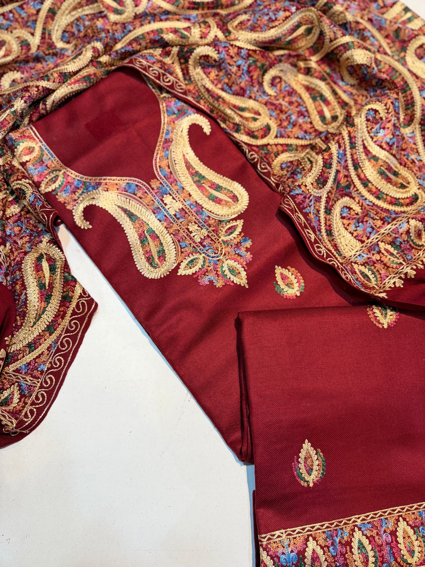 Kashmiri 🥶 winter pure suit (💯%handmade)