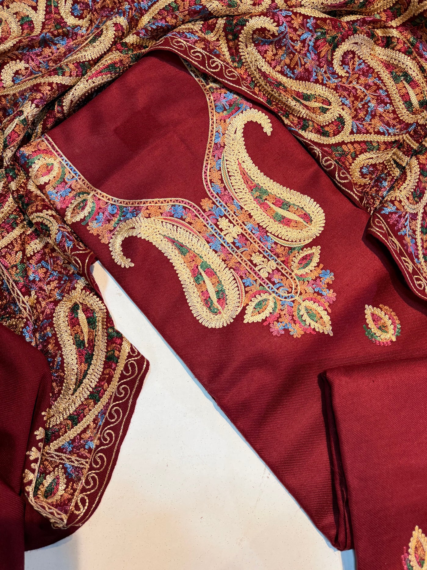 Kashmiri 🥶 winter pure suit (💯%handmade)