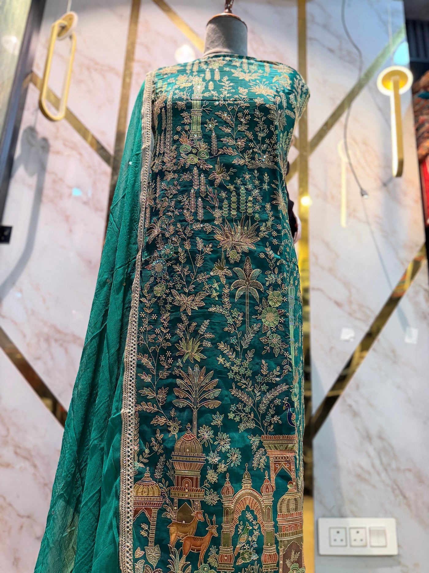 All Original Premium Taj Mahal  party 🎉 suit