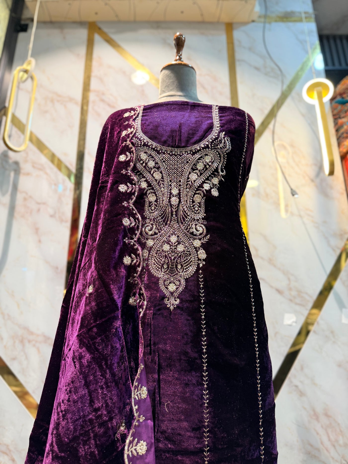 Premium  velvet  🥶 suit velvet bottom