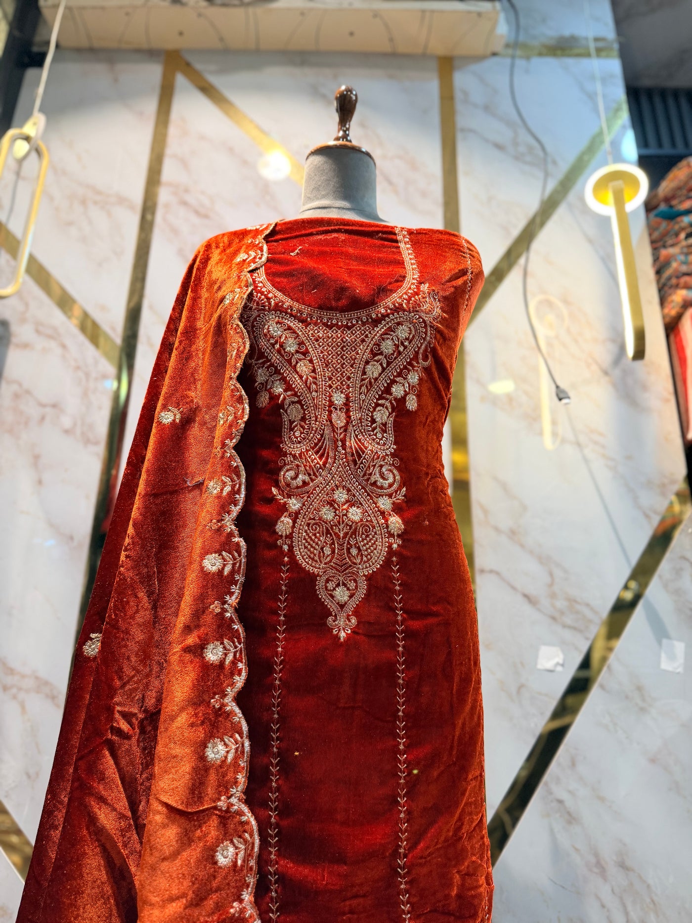 Premium  velvet  🥶 suit velvet bottom