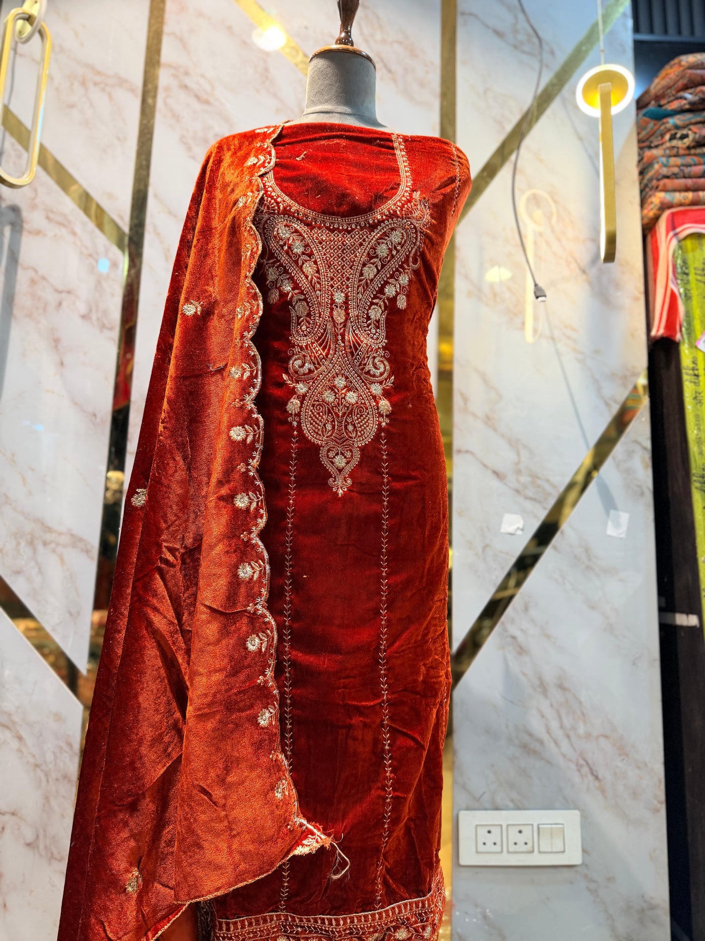 Premium  velvet  🥶 suit velvet bottom