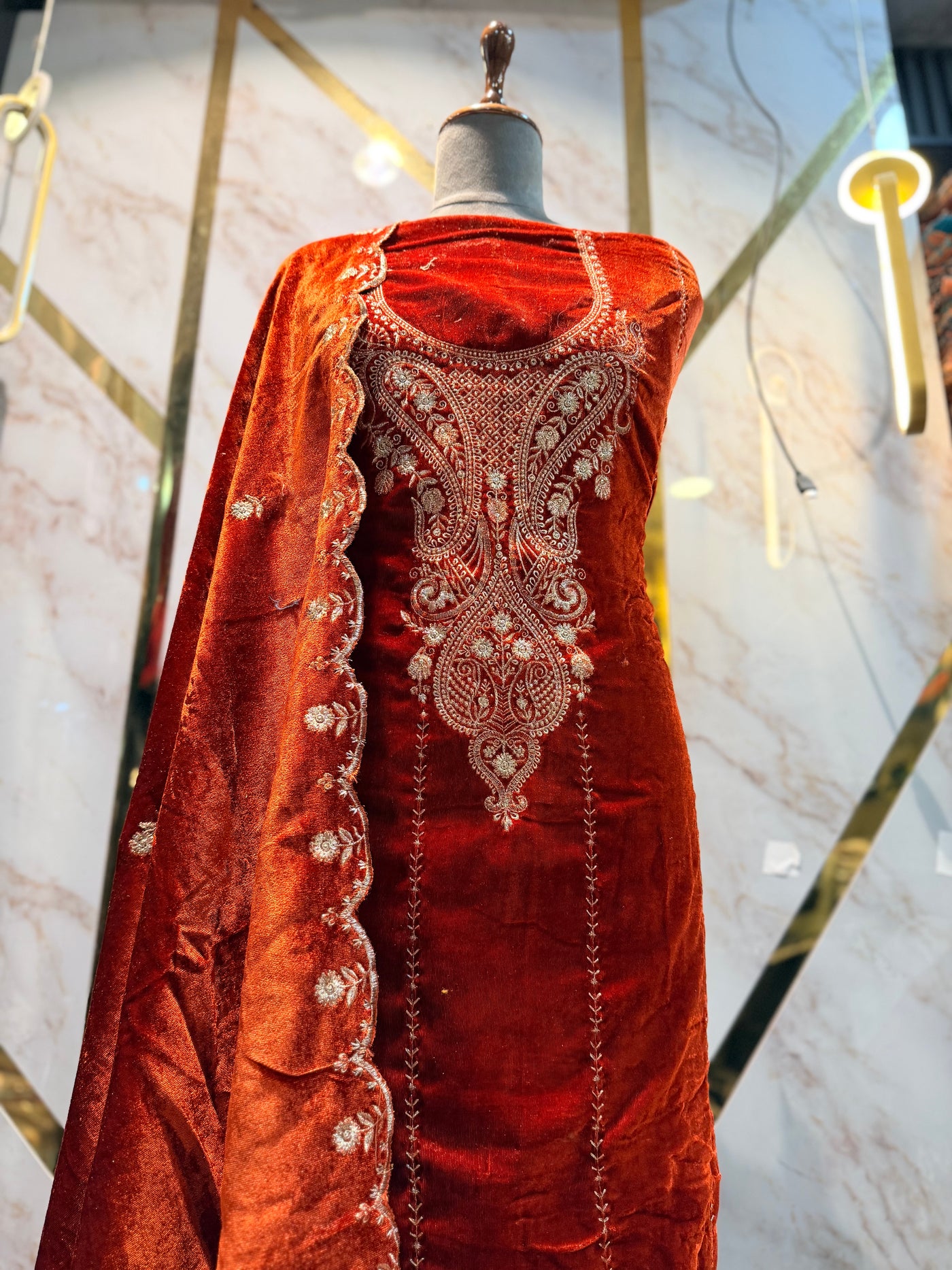 Premium  velvet  🥶 suit velvet bottom