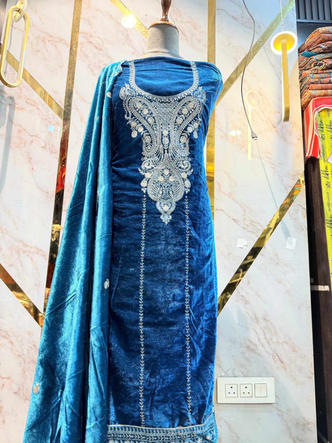 Premium  velvet  🥶 suit velvet bottom