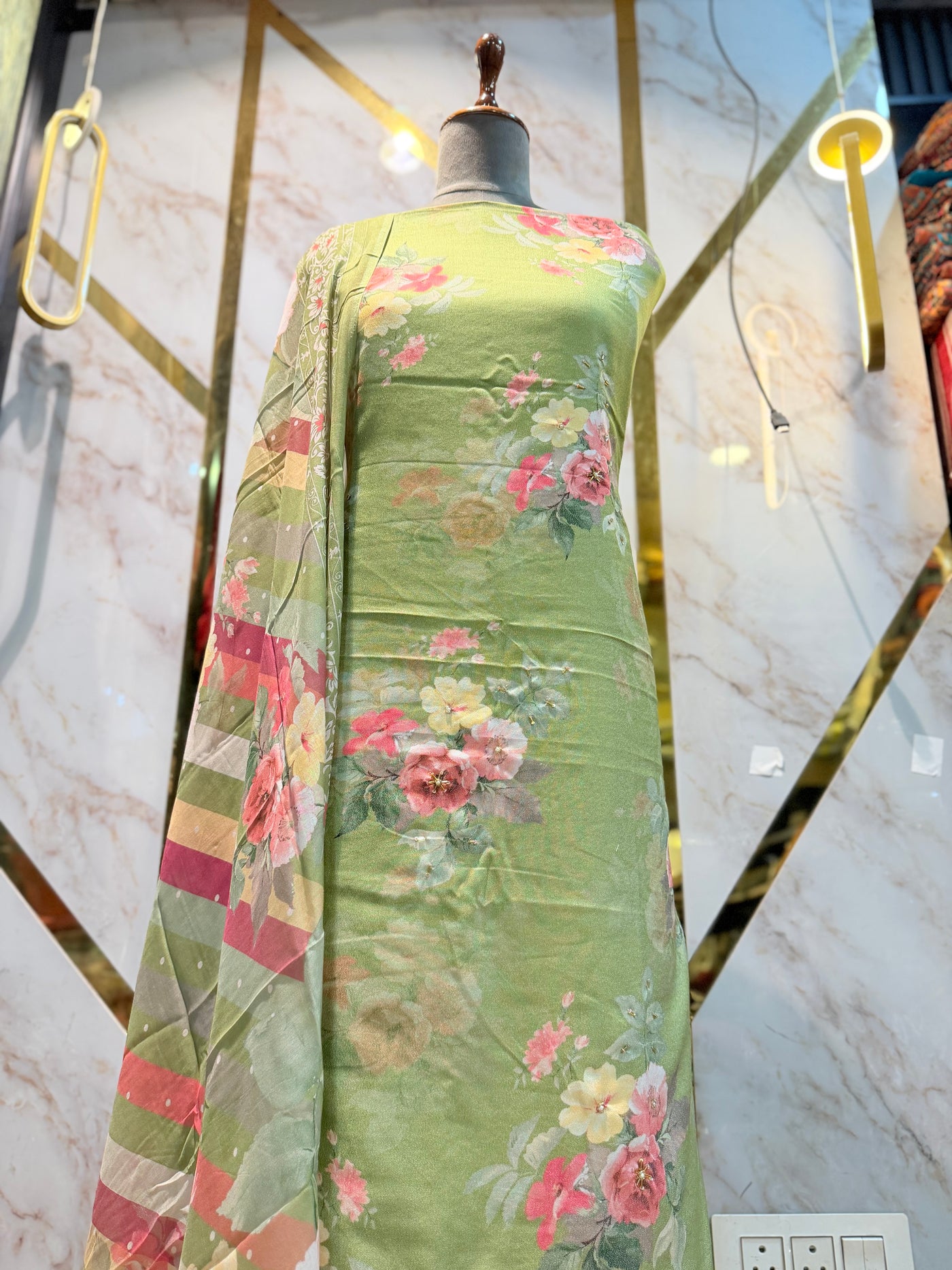 Premium Alpine Winter Party Suit❤️