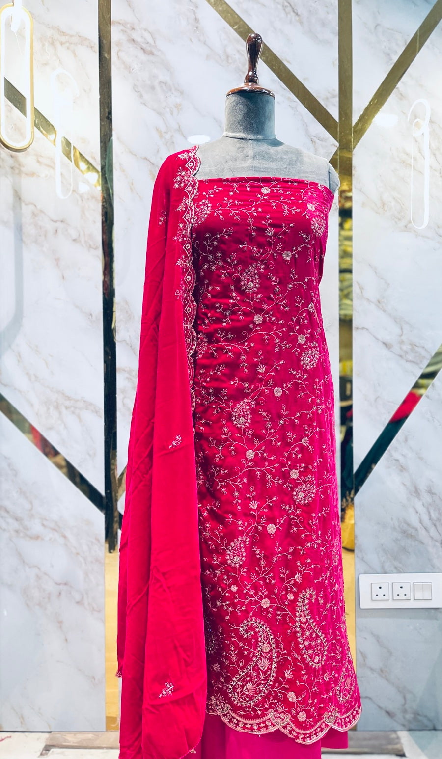 Premium  velvet  🥶 suit velvet bottom