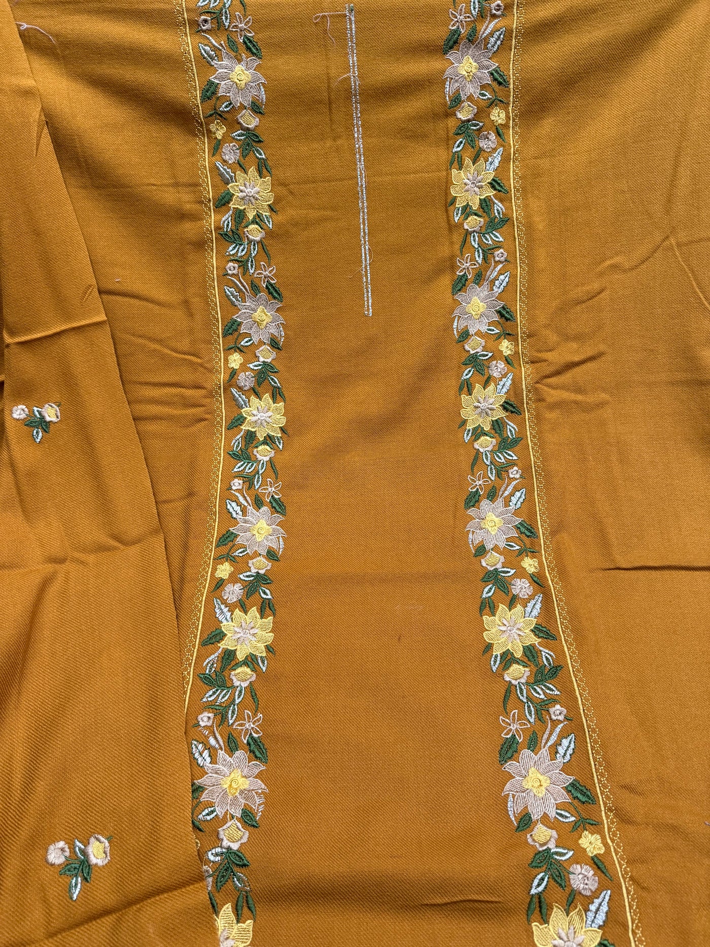 Kashmiri 🥶 winter pure suit (💯%handmade) 2025