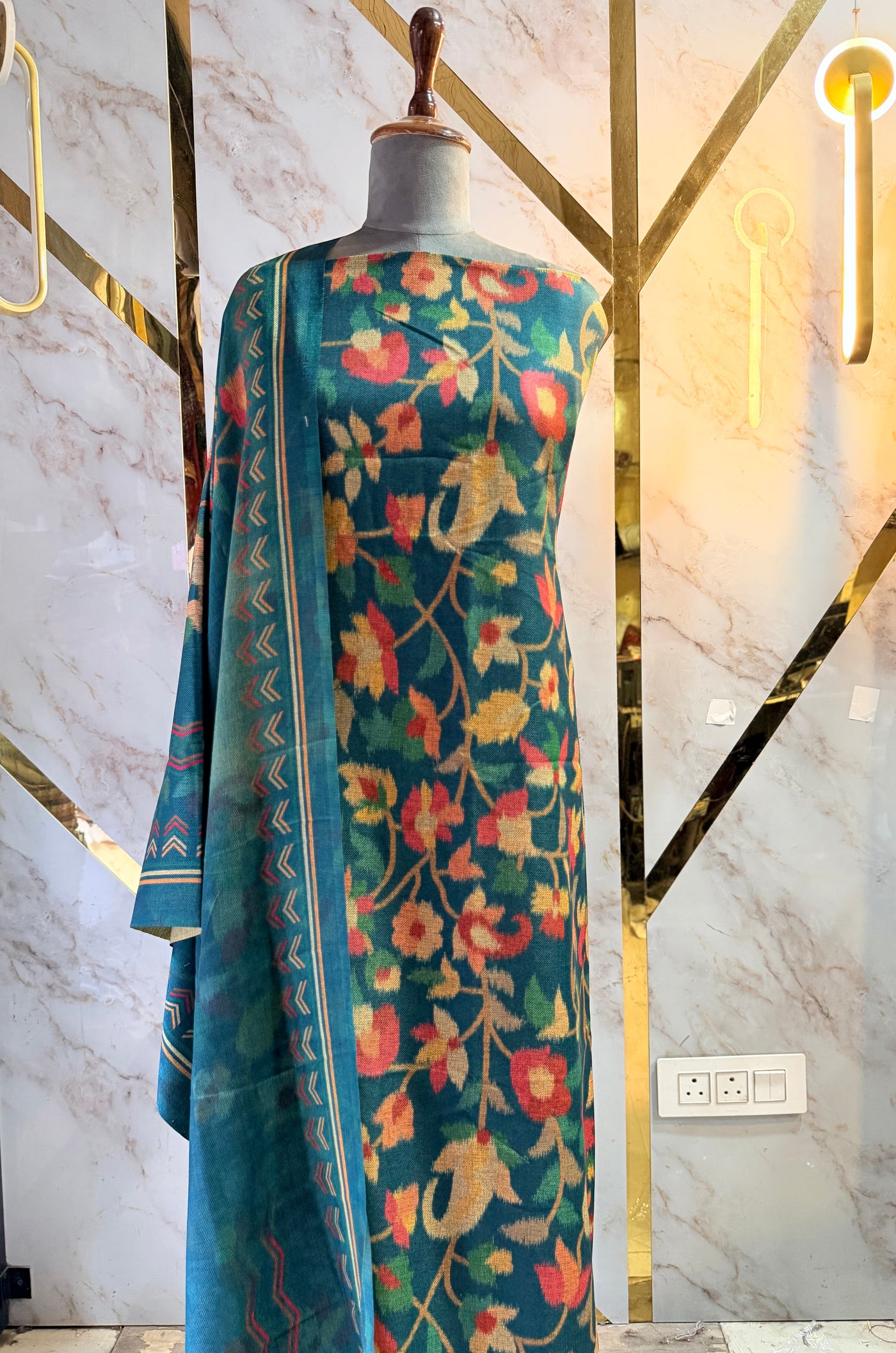 Premium Shimar Pashmina kani print Suit