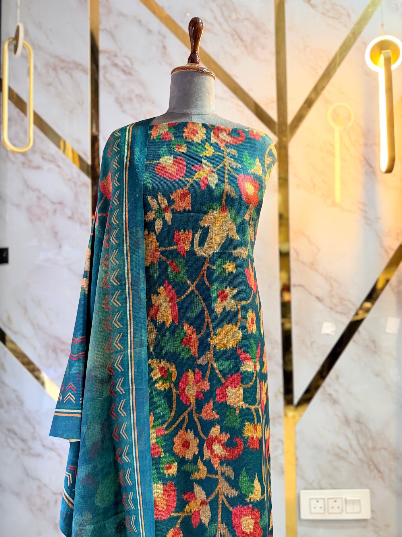 Premium Shimar Pashmina kani print Suit