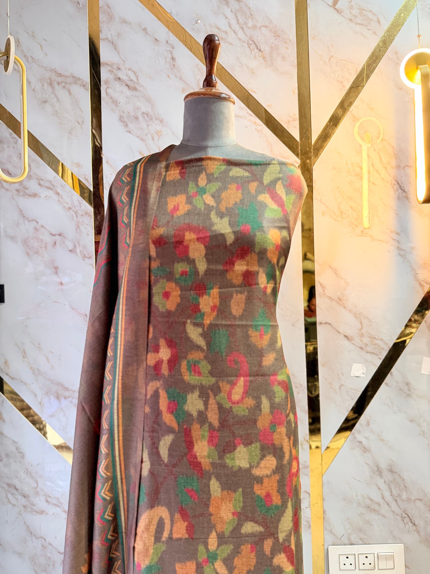 Premium Shimar Pashmina kani print Suit