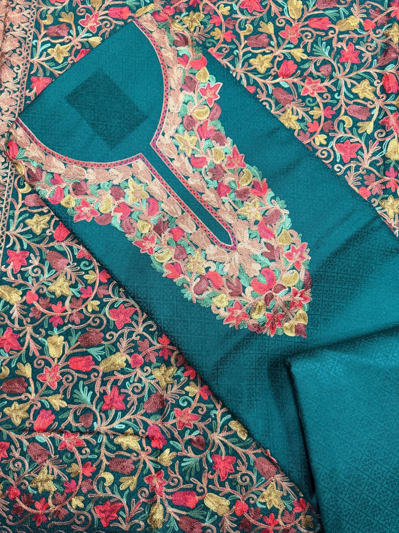 Kashmiri 🥶 winter pure suit (💯%handmade) 2025