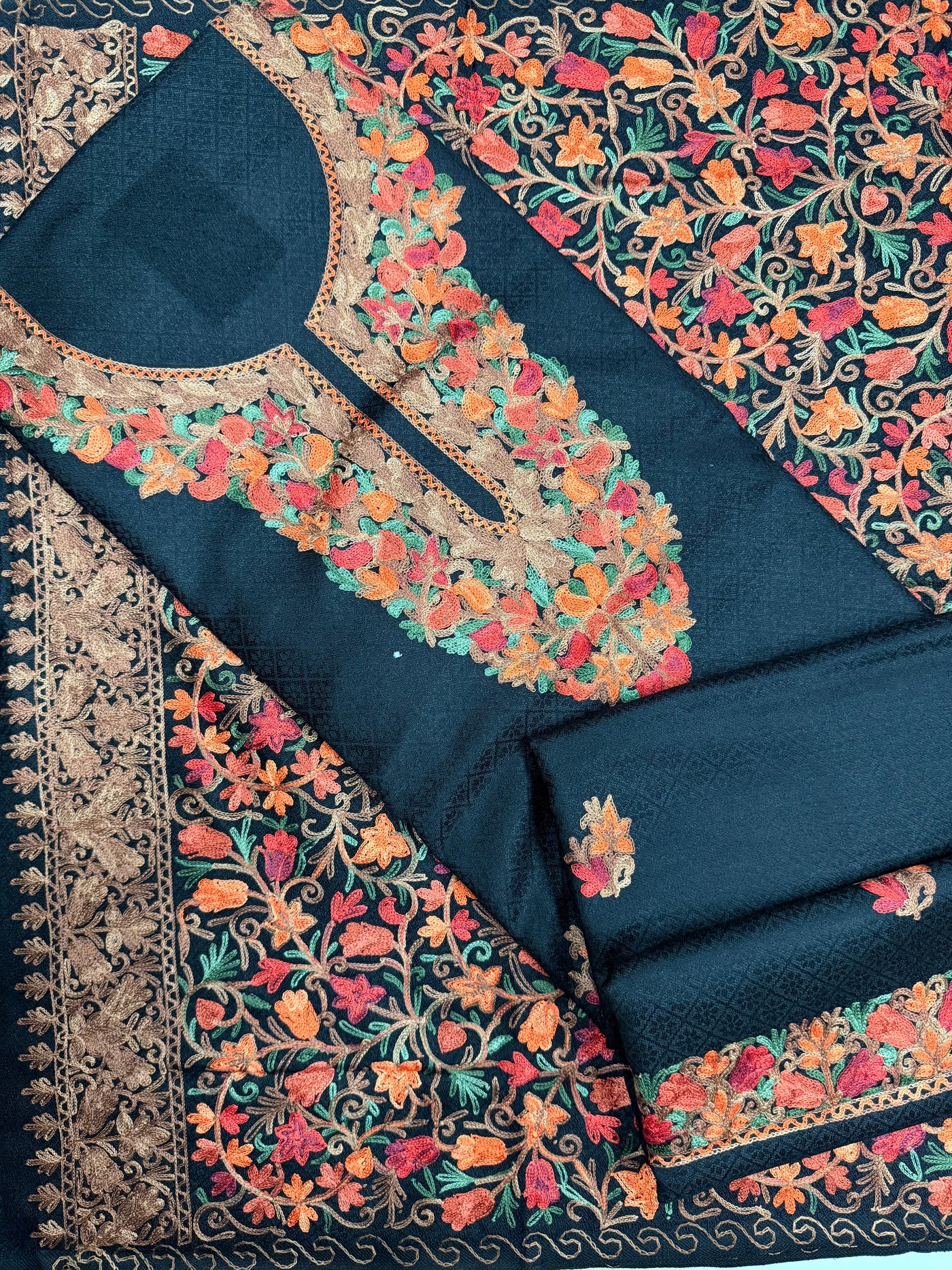 Kashmiri 🥶 winter pure suit (💯%handmade) 2025