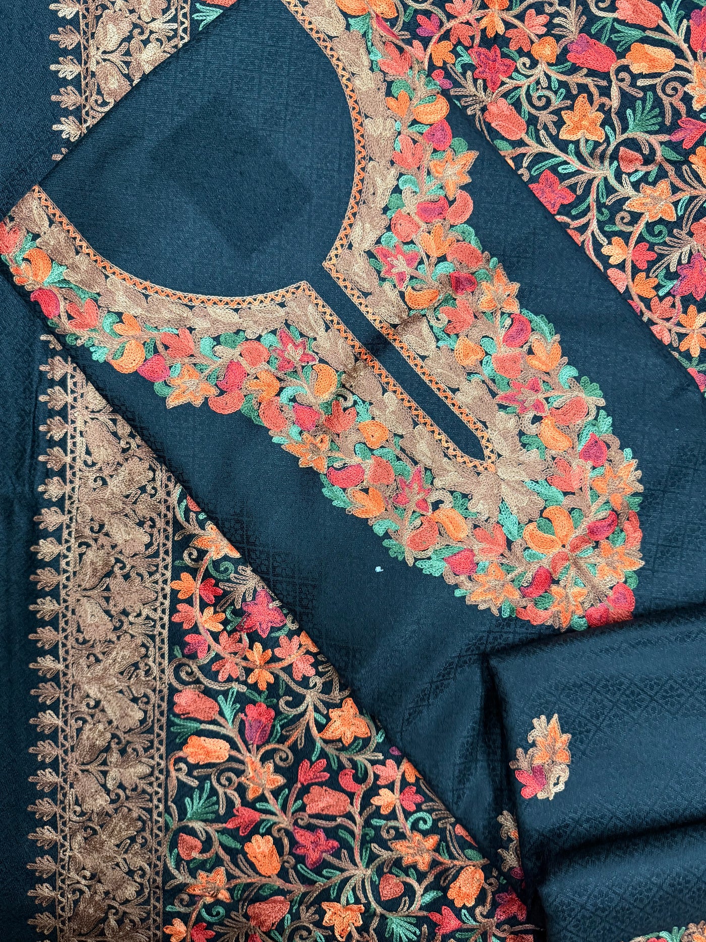 Kashmiri 🥶 winter pure suit (💯%handmade) 2025