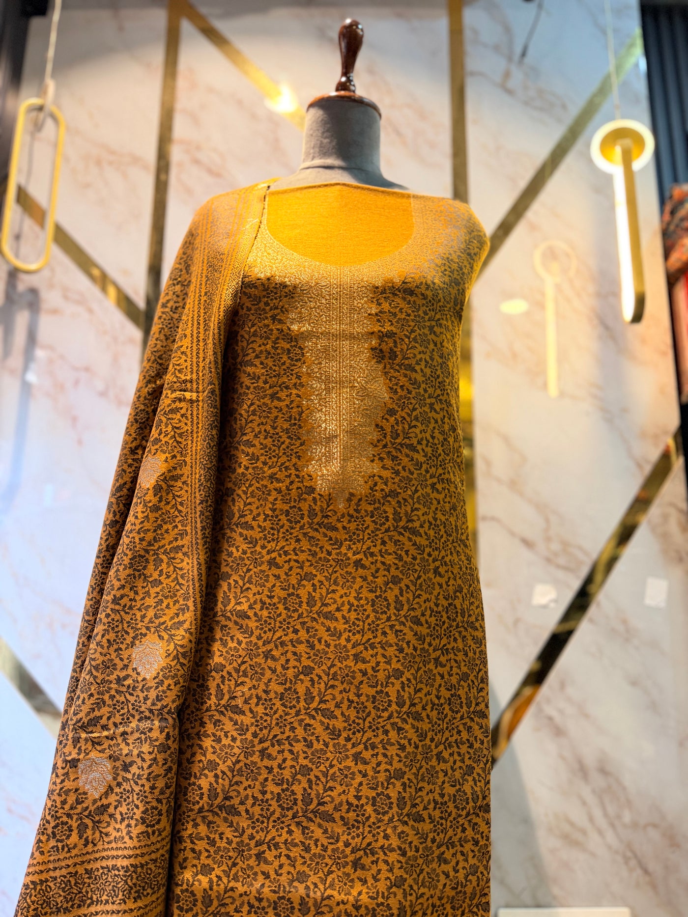 Premium Gold woollen party 🎉 suit