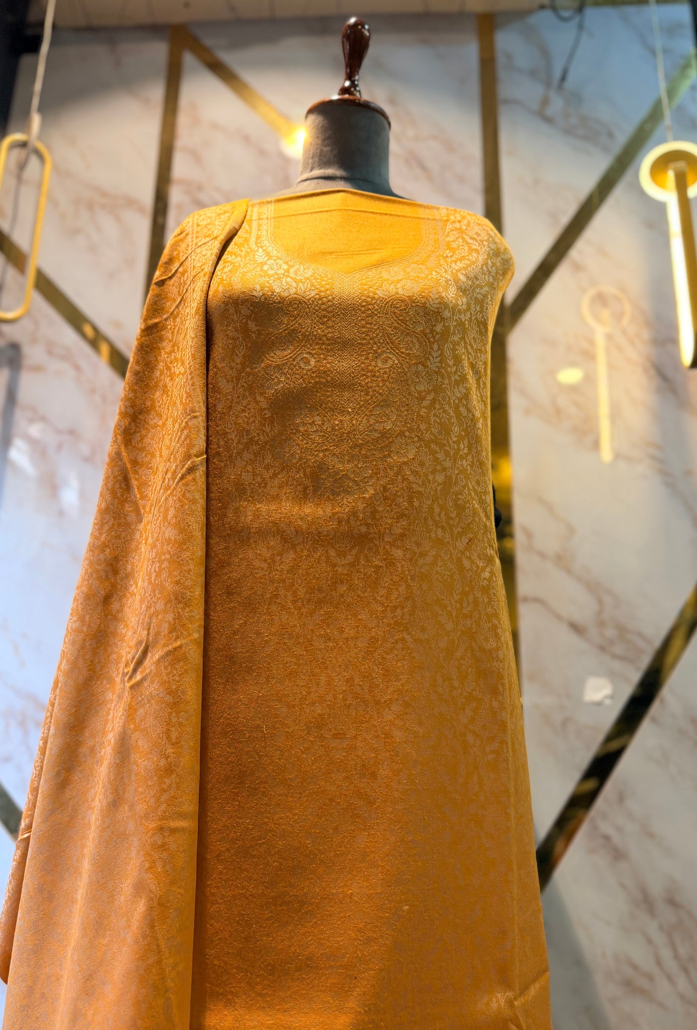 Premium Gold woollen party 🎉 suit