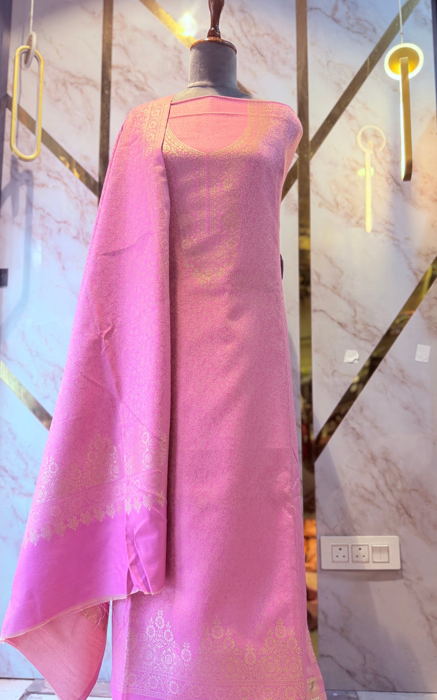 Premium Gold woollen party 🎉 suit