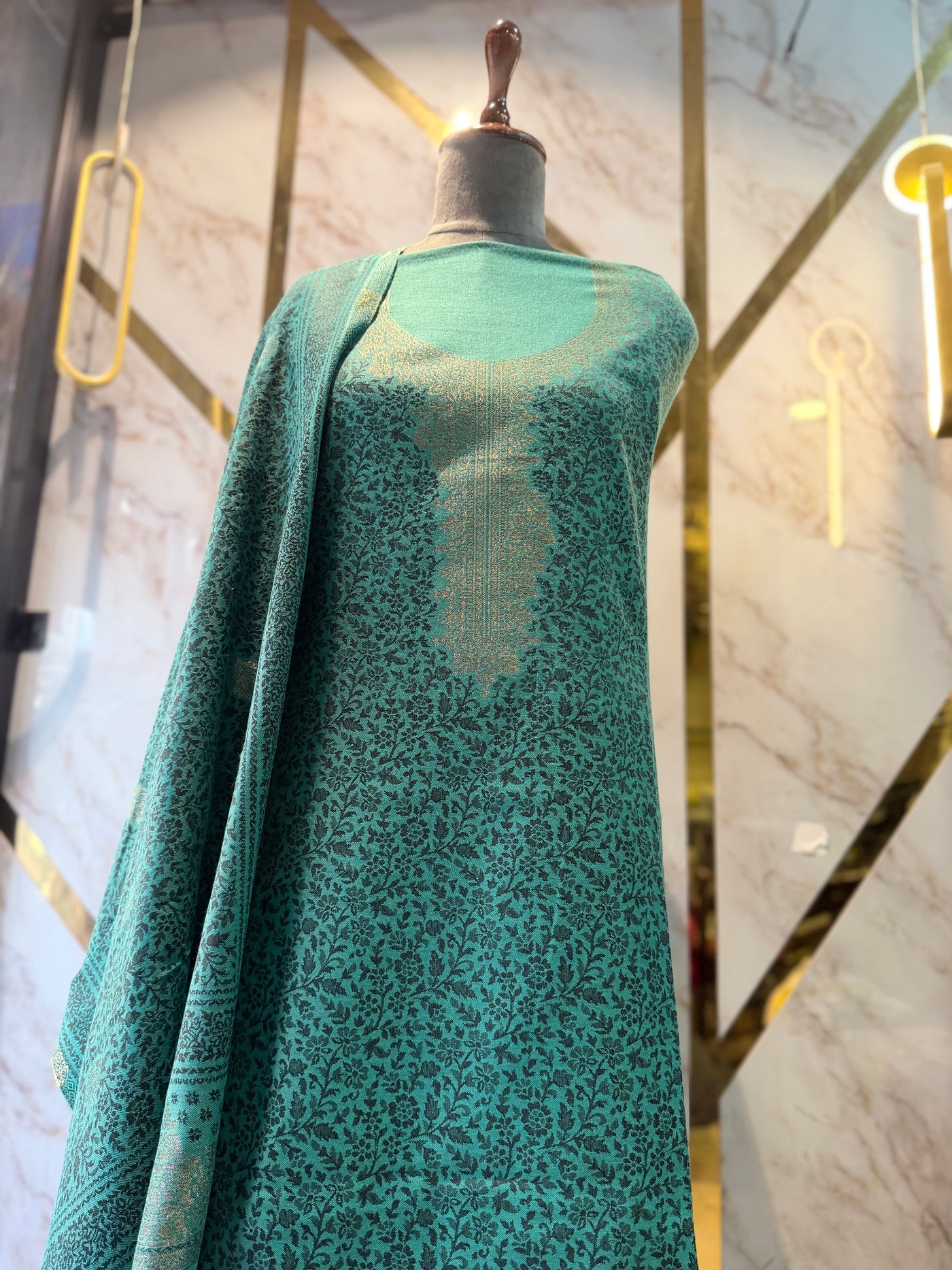 Premium Gold woollen party 🎉 suit