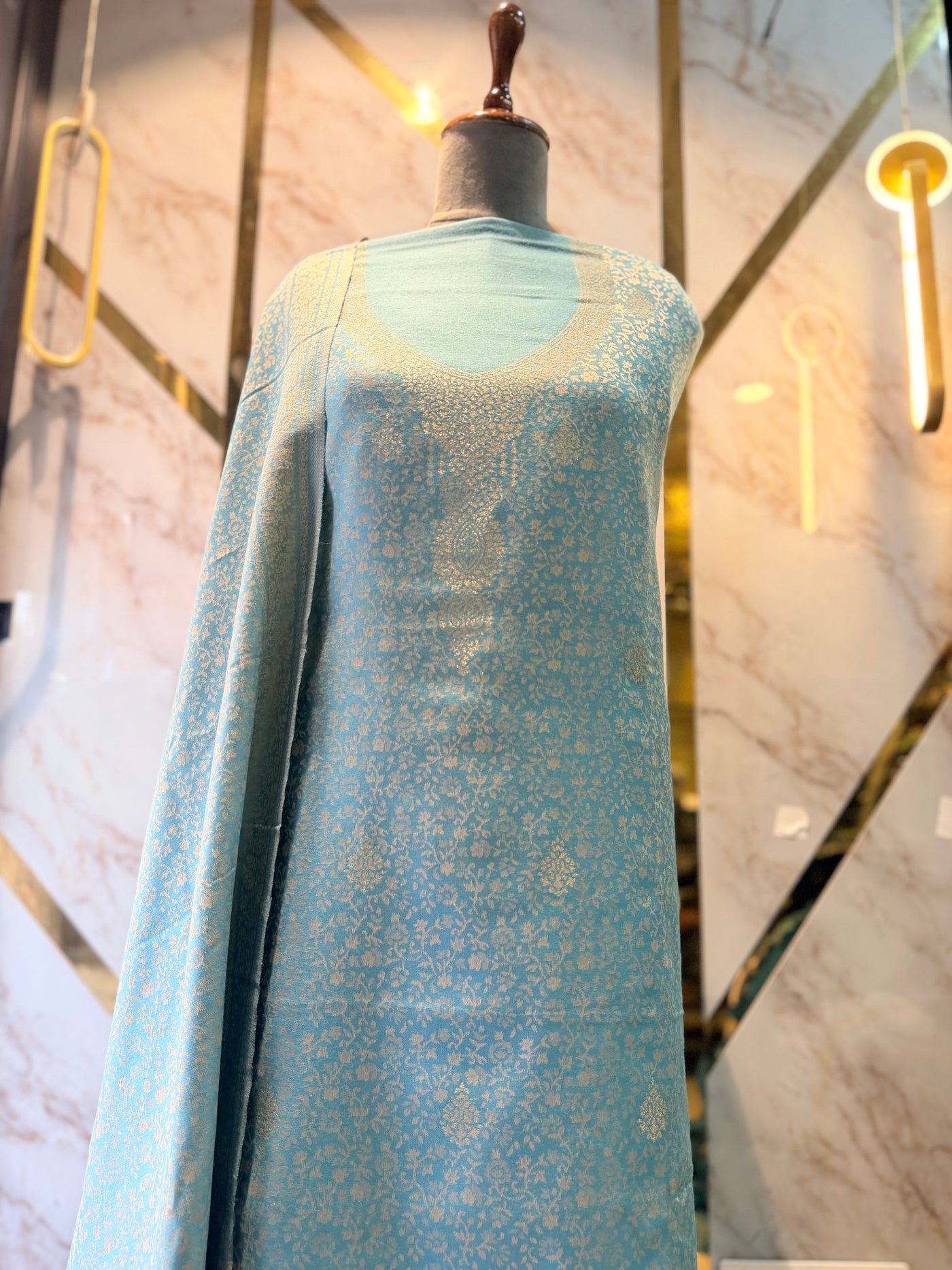 Premium Gold woollen party 🎉 suit