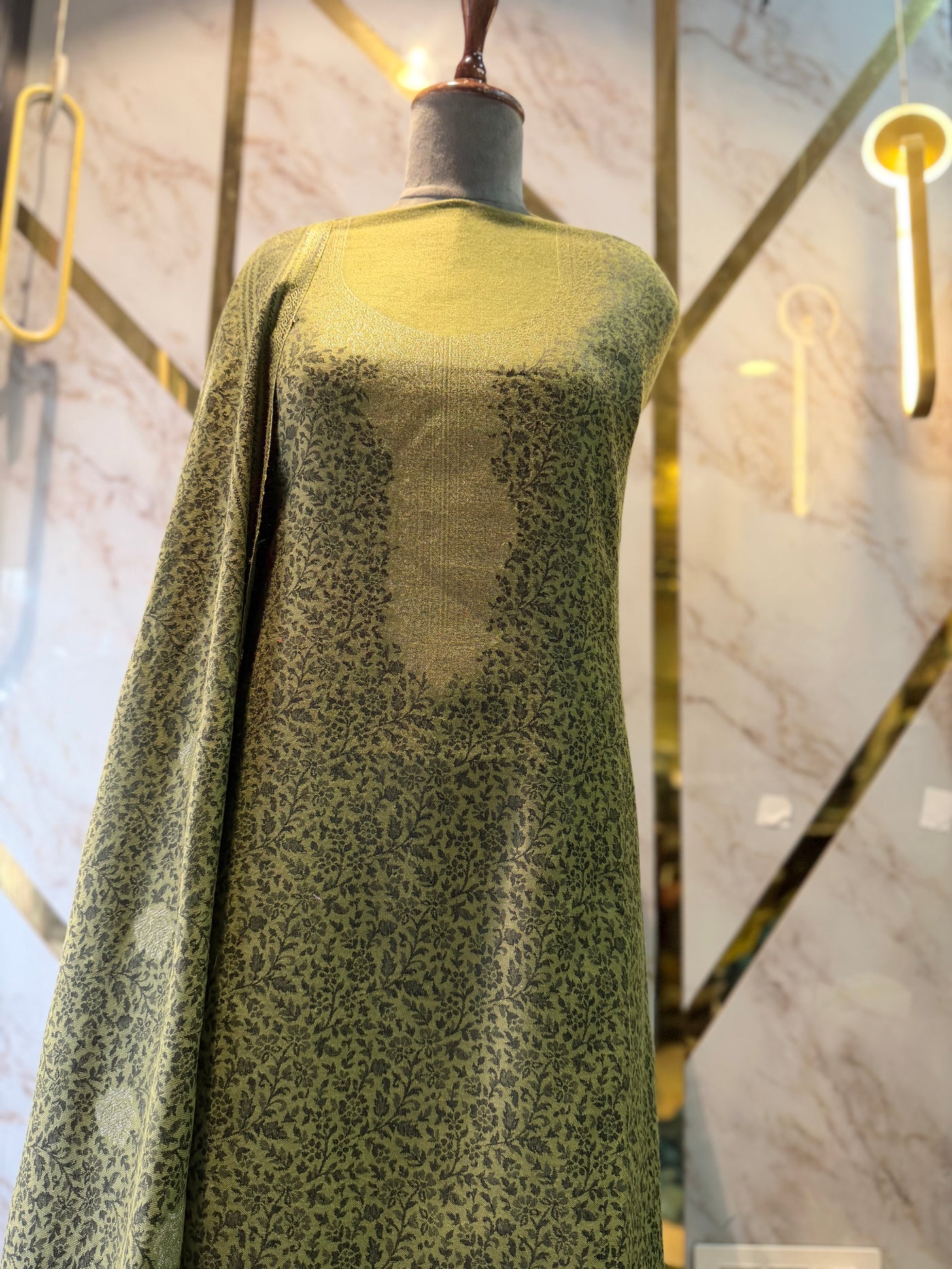 Premium Gold woollen party 🎉 suit