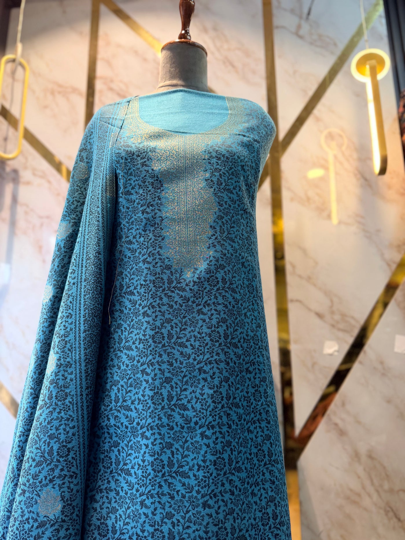 Premium Gold woollen party 🎉 suit