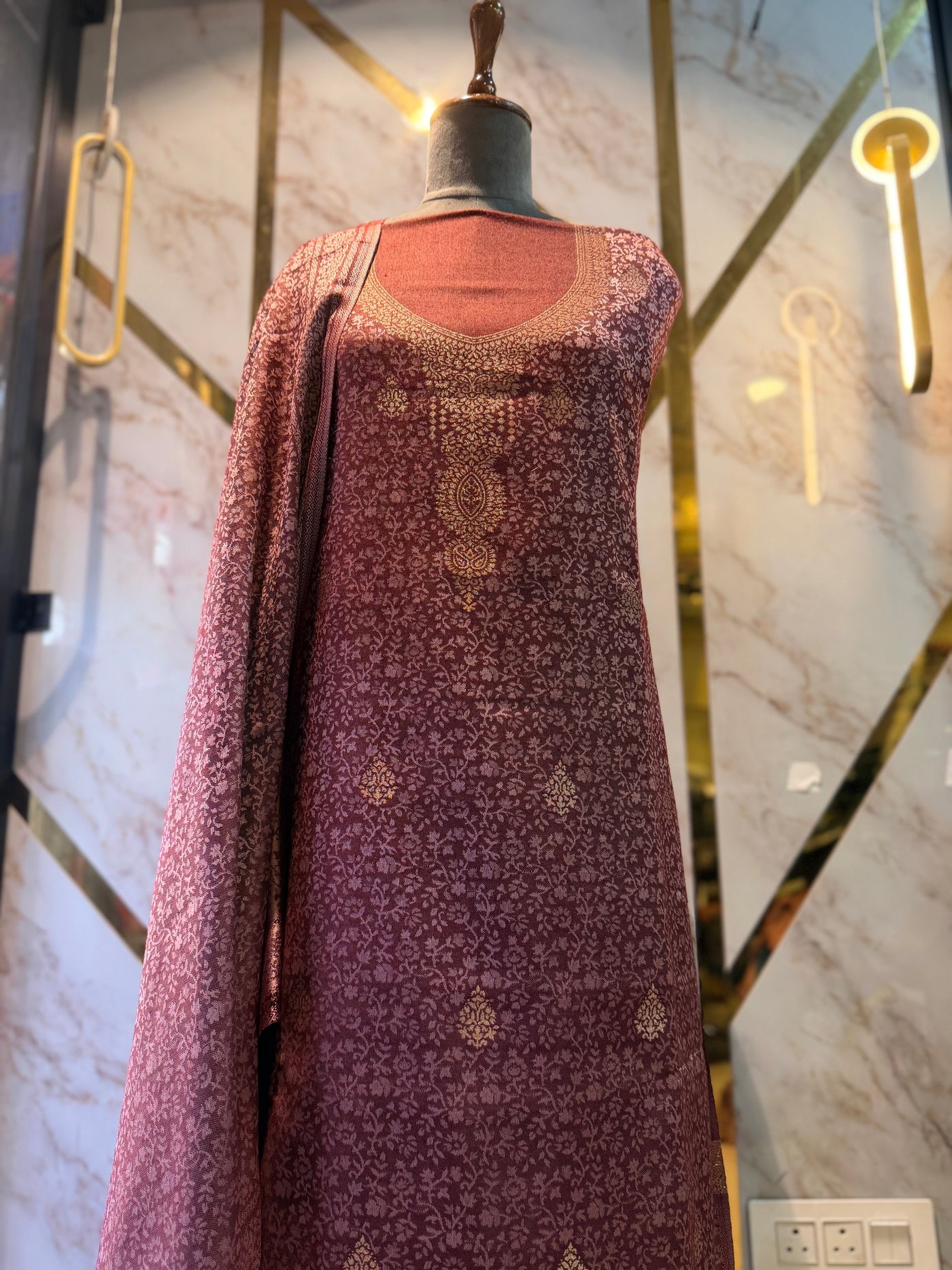 Premium Gold woollen party 🎉 suit