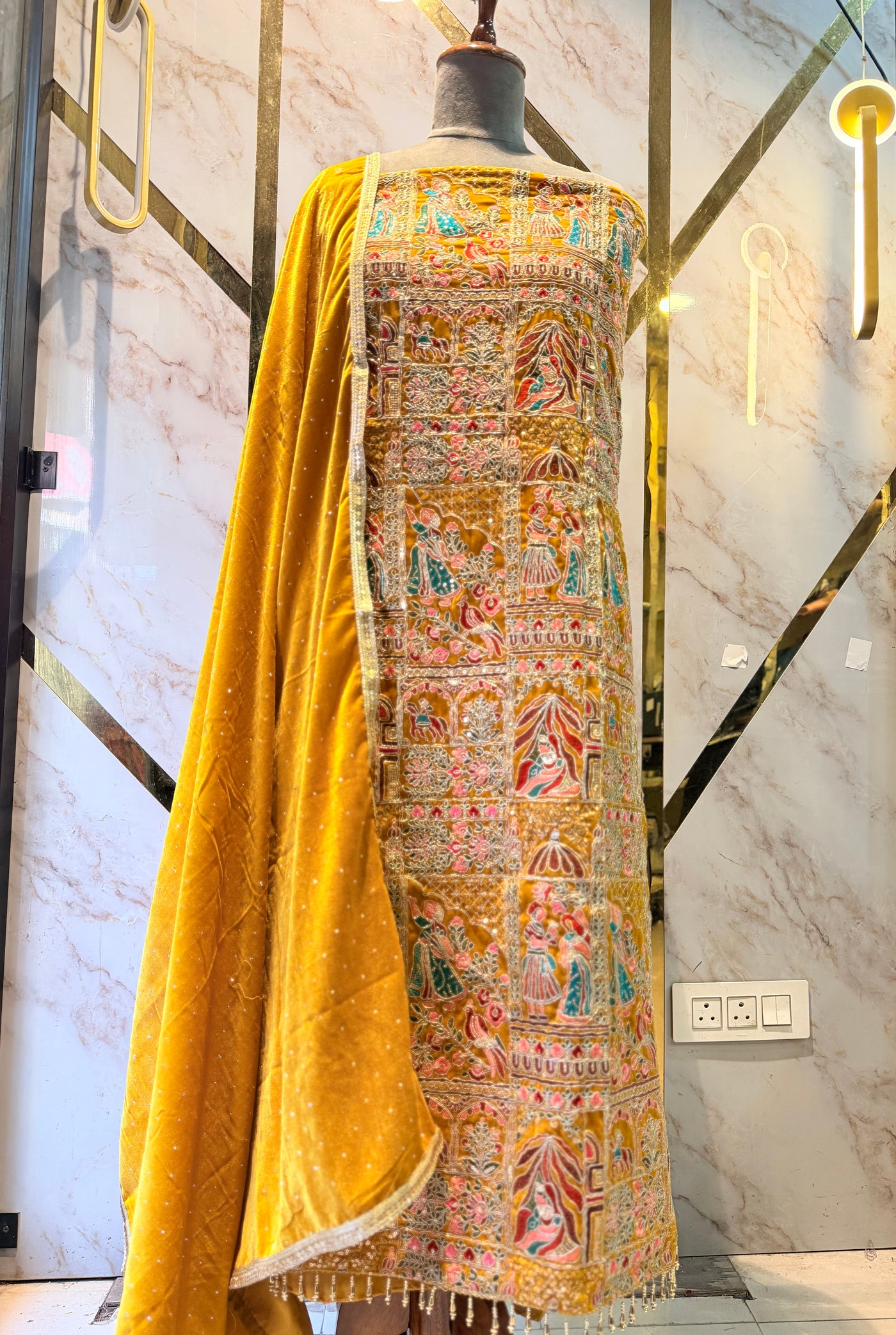 Premium Raja Rani velvet  🥶 suit velvet bottom