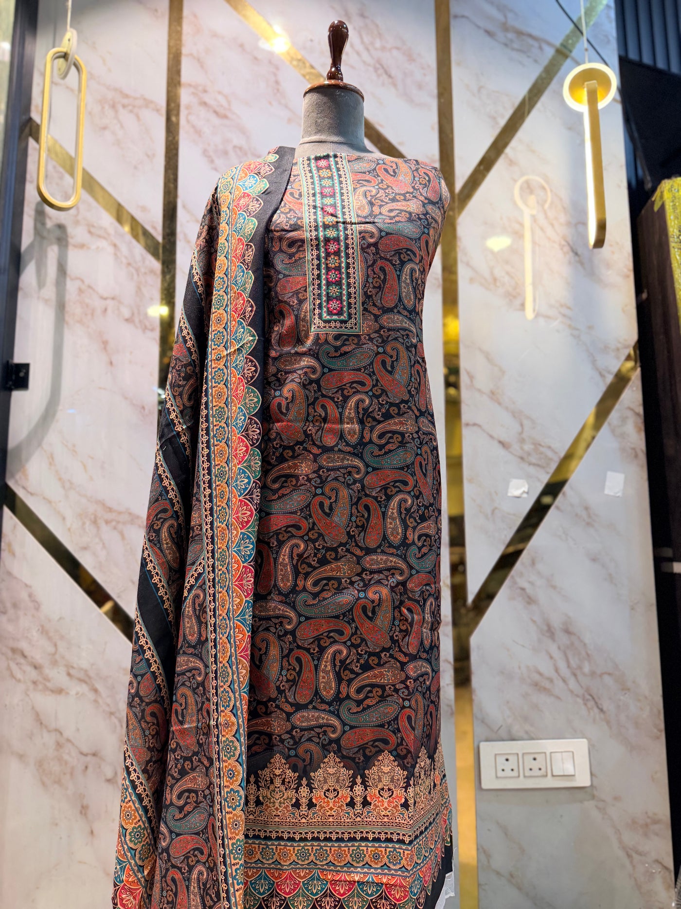 Premium kashmiri  Pashmina kani print Suit