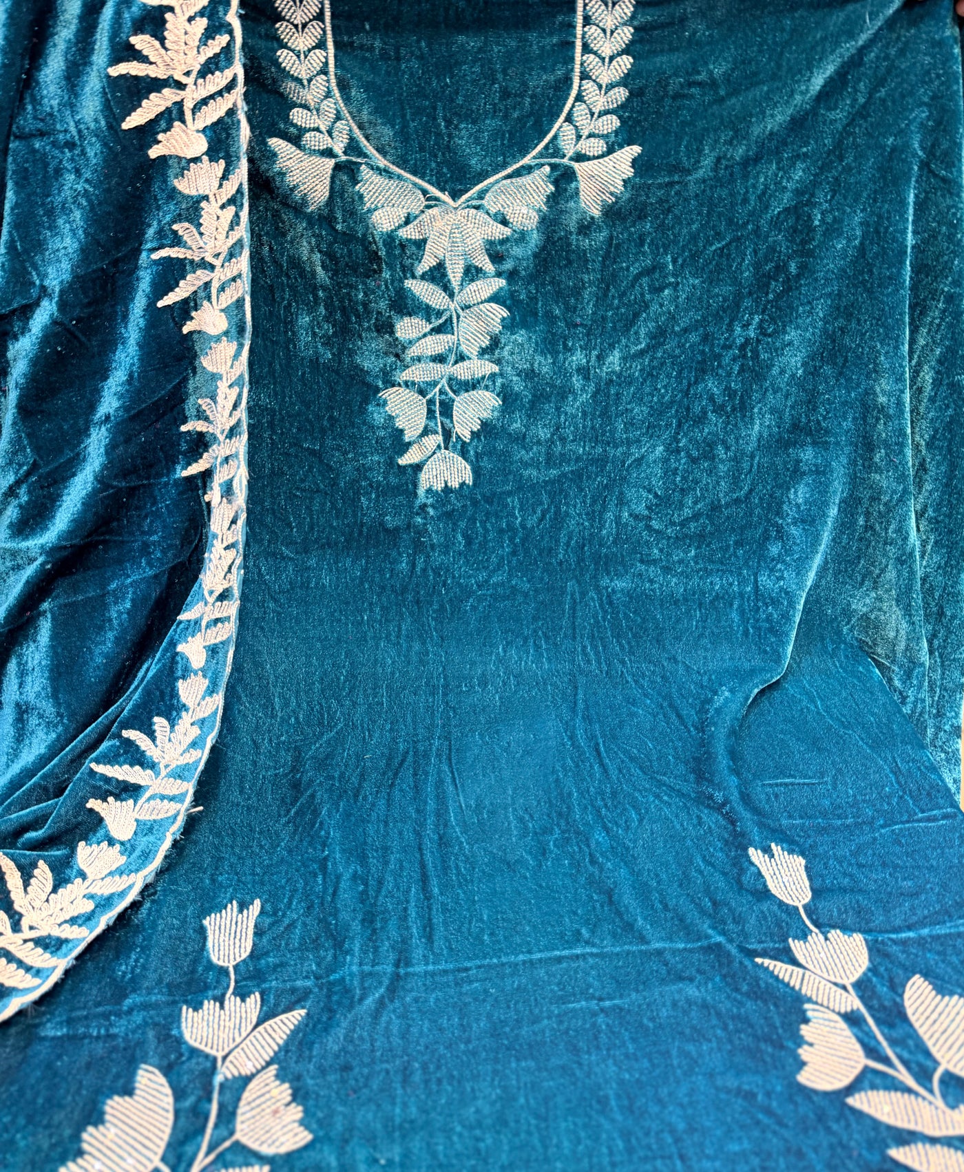 Premium  velvet  🥶 suit velvet bottom