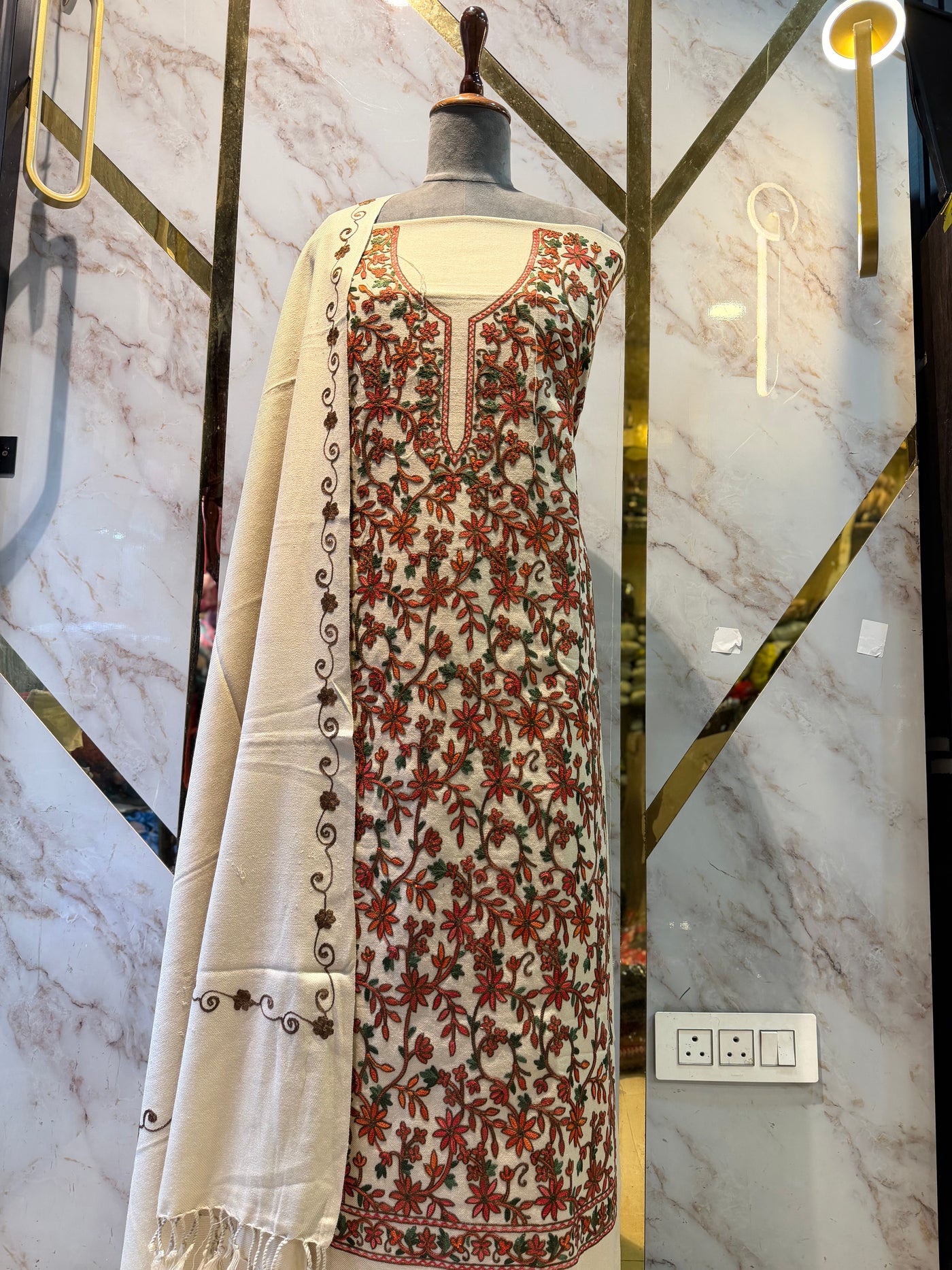 Kashmiri 🥶 winter pure suit (💯%handmade) 2025