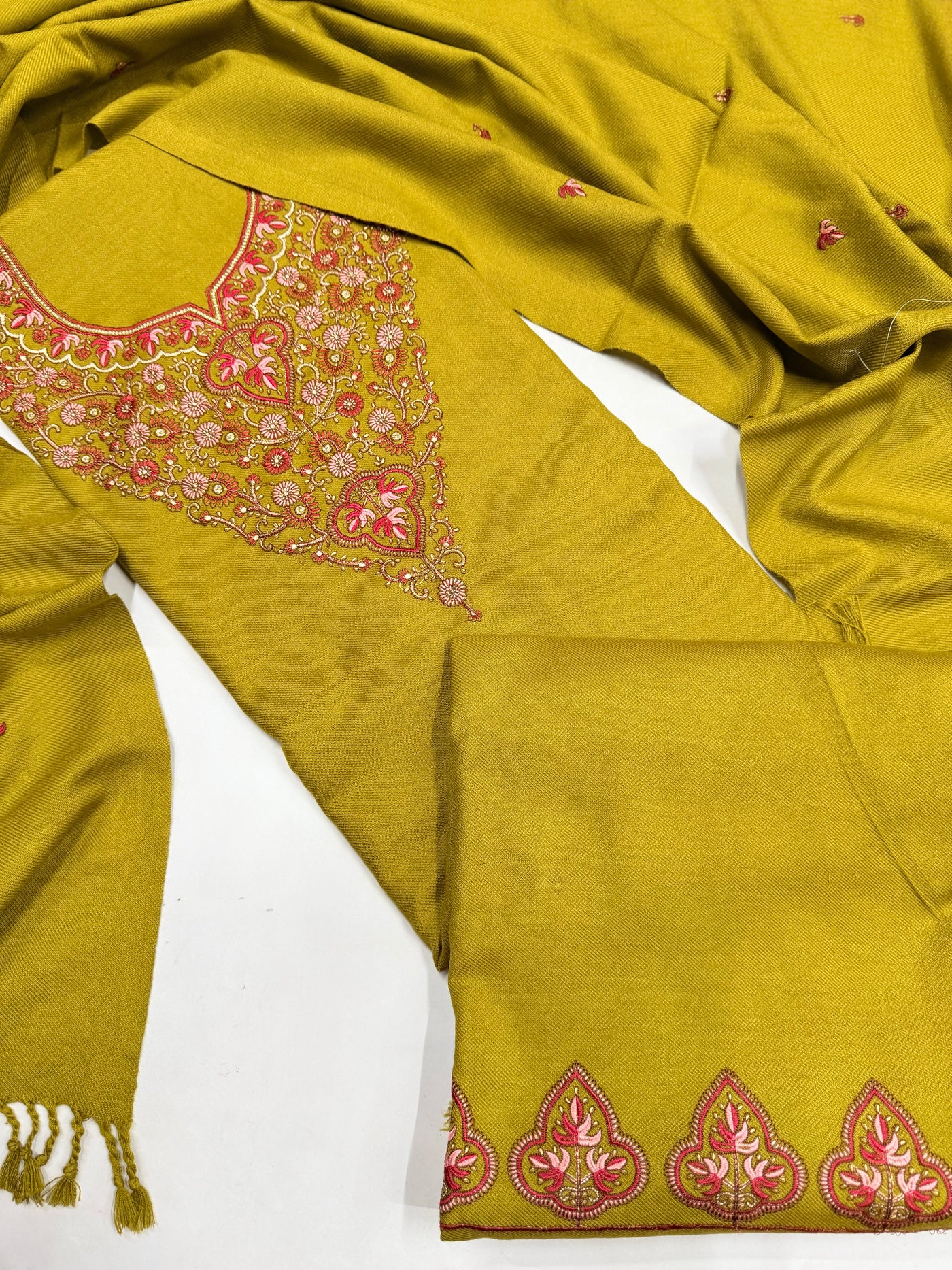 Kashmiri 🥶 winter pure suit (💯%handmade) 2025