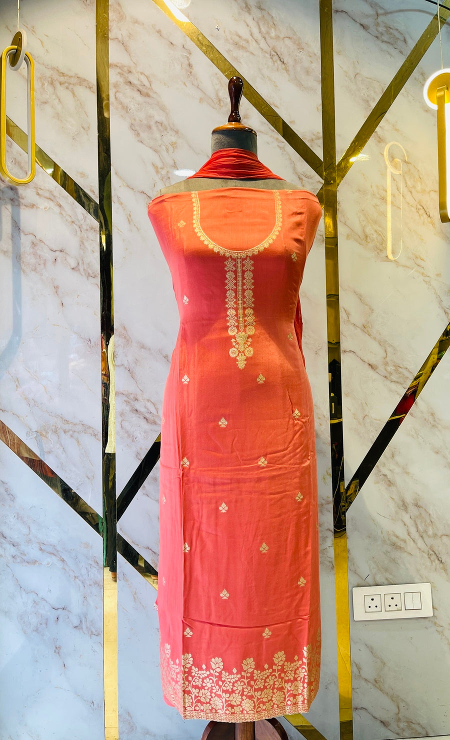 Premium maslin dola silk part 🎉suit