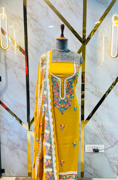 Premium kashmiri Karigiri Suit❤️🧵