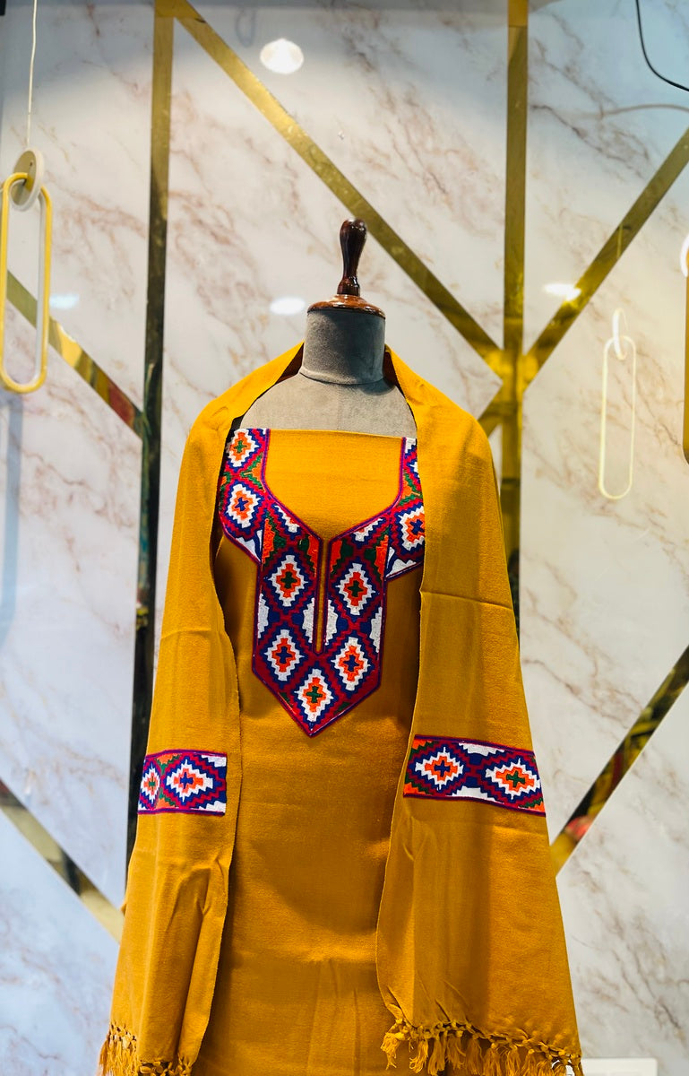 Pure winter 🥶 kinnauri (hand made ) suit( 2 side work )