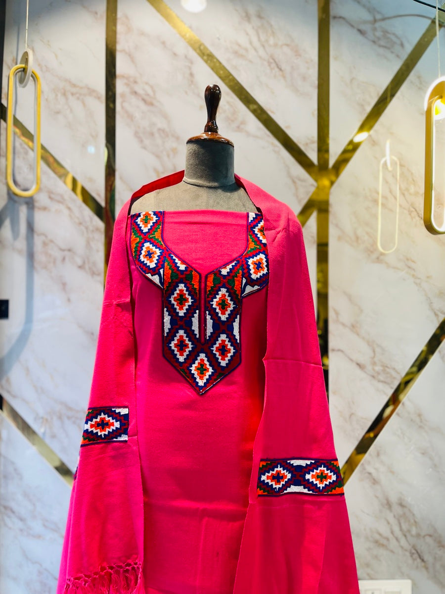 Pure winter 🥶 kinnauri (hand made ) suit( 2 side work )